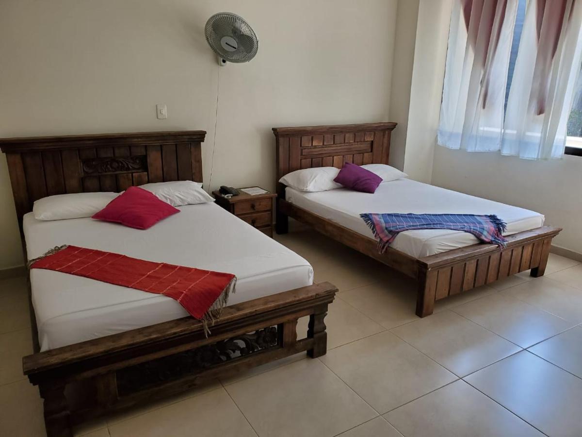 Hotel Cataluna เปเรย์รา ภายนอก รูปภาพ