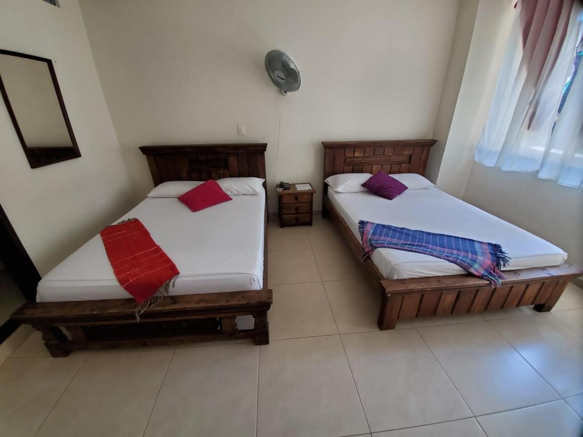 Hotel Cataluna เปเรย์รา ภายนอก รูปภาพ