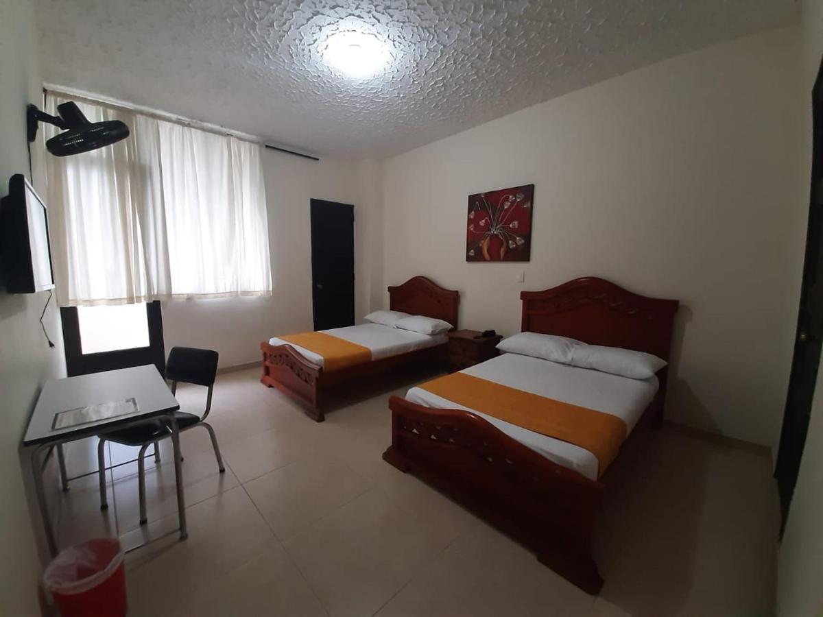 Hotel Cataluna เปเรย์รา ภายนอก รูปภาพ