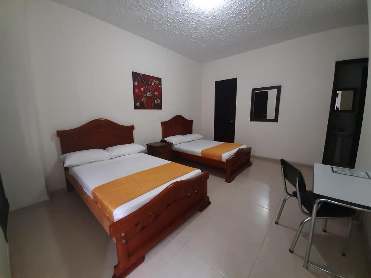 Hotel Cataluna เปเรย์รา ภายนอก รูปภาพ